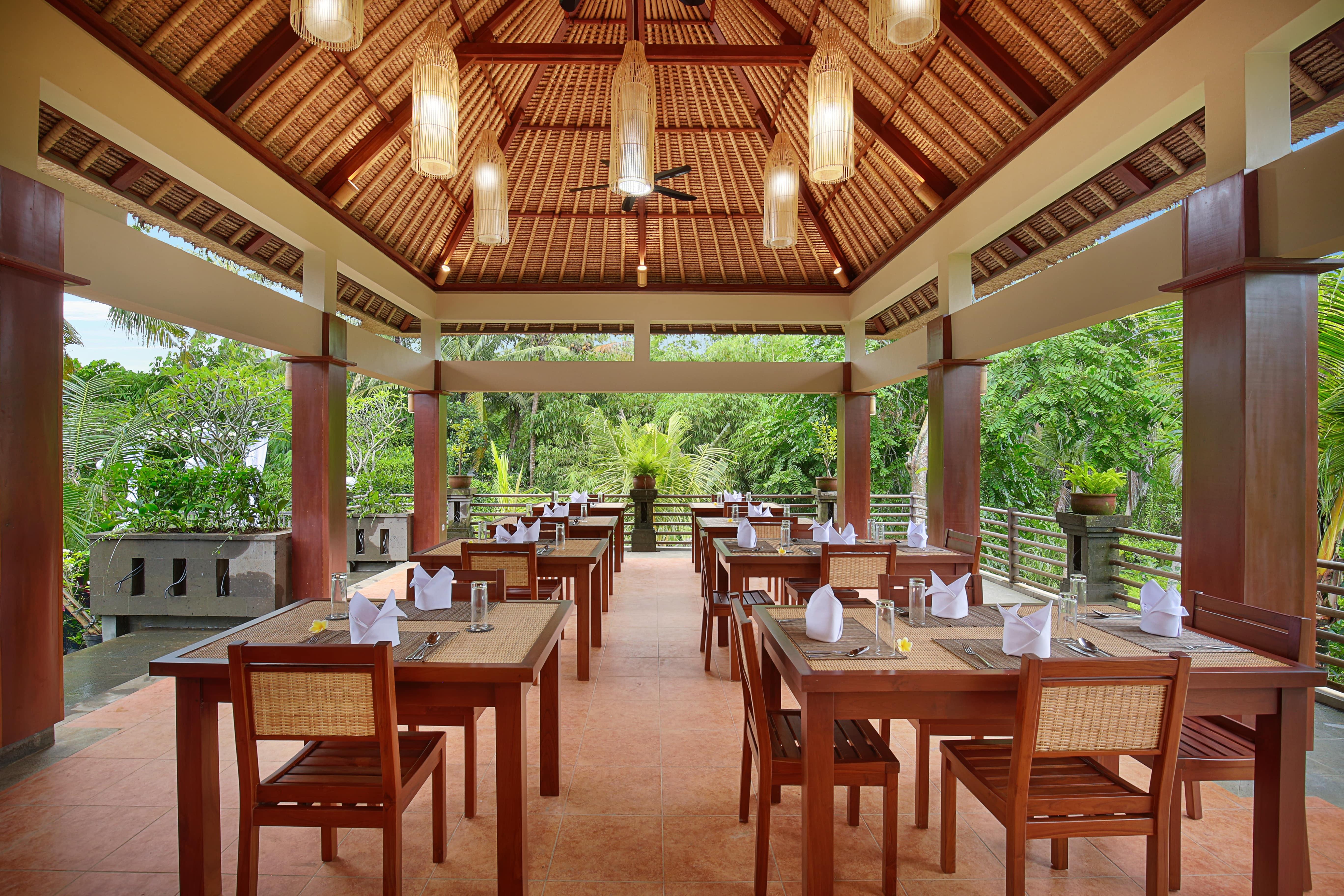 Ubud Nyuh Bali Resort & Spa Εξωτερικό φωτογραφία The restaurant at the resort