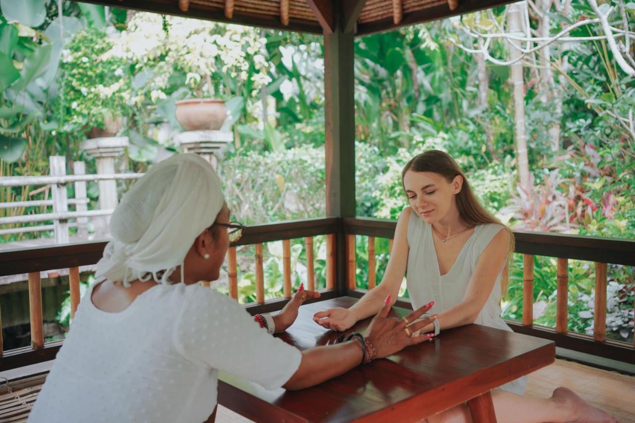 Ubud Nyuh Bali Resort & Spa Εξωτερικό φωτογραφία Ayurvedic consultation