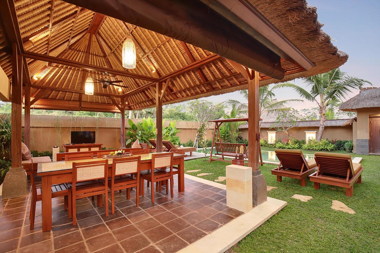 Ubud Nyuh Bali Resort & Spa Εξωτερικό φωτογραφία A villa at the resort